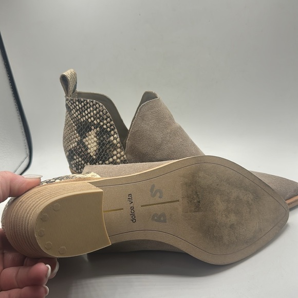 Dolce Vita Booties Snakeskin - Picture 8 of 10